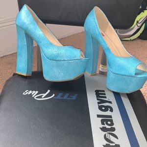 Platform chunky heels